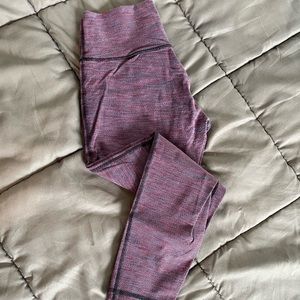 Lulu lemon leggings!  Capri length.